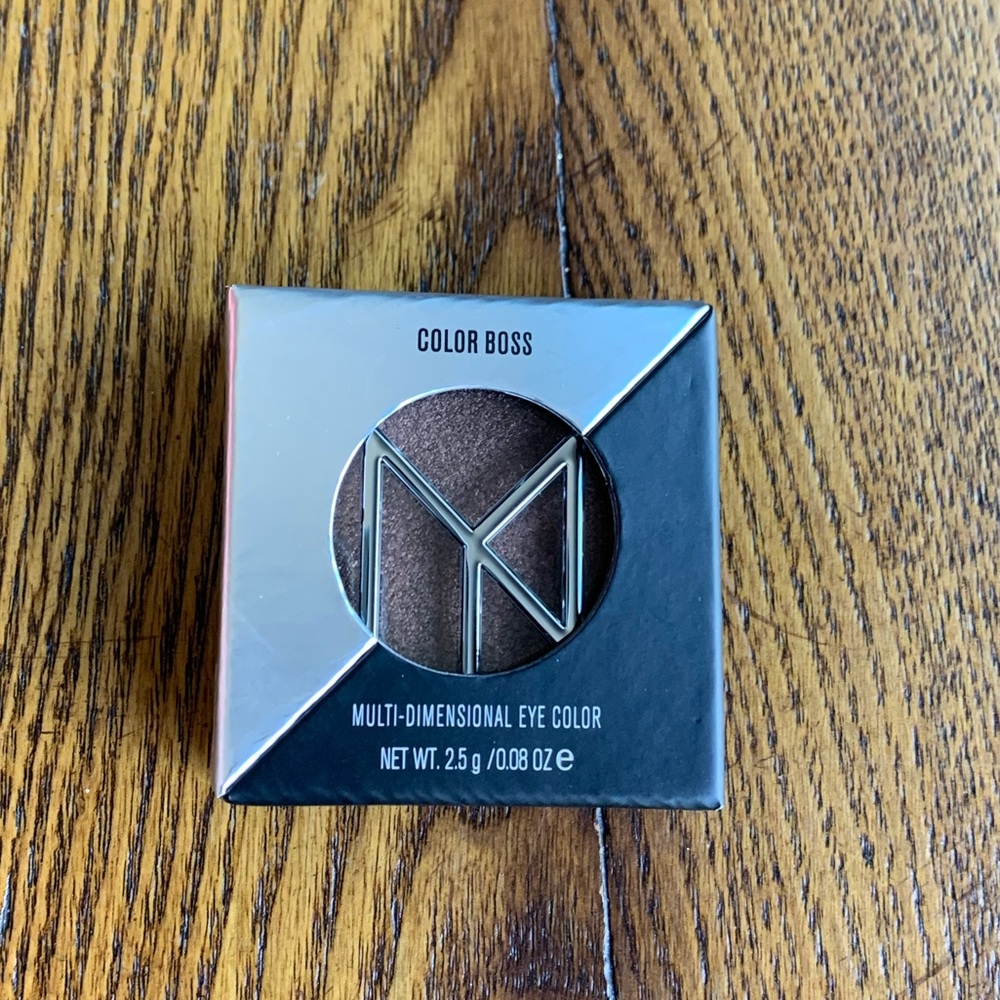 Il Makiage Color Boss eyeshadow - News Flash